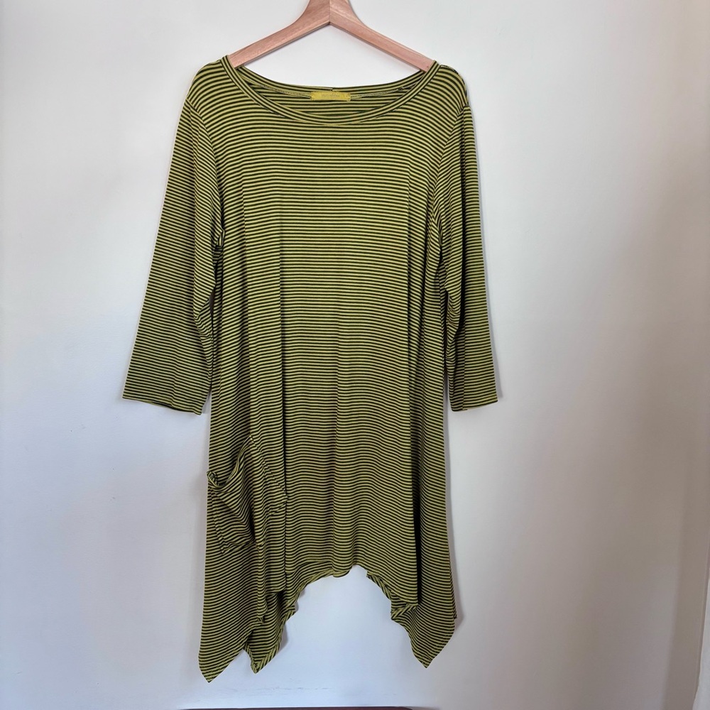 Cut loose Asymmetrical Pocket Dress